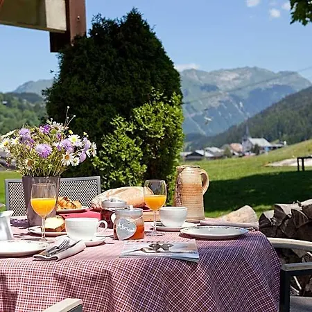 Crychar Hotel 4*