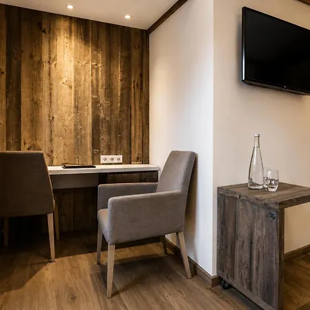 Hotel Spa Crychar - Authentic Hotels Collection מלון לה ג'ט